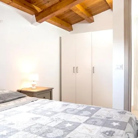One Bedroom With Wifi At Apartmán Calabernardo