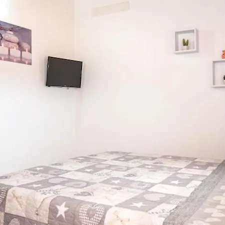 One Bedroom With Wifi At * Calabernardo